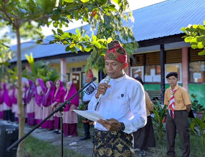 Penuh Khidmat, SMPN 1 Moyo Utara Peringati Hardiknas 2026: Tekankan Pendidikan Bermutu untuk Semua
