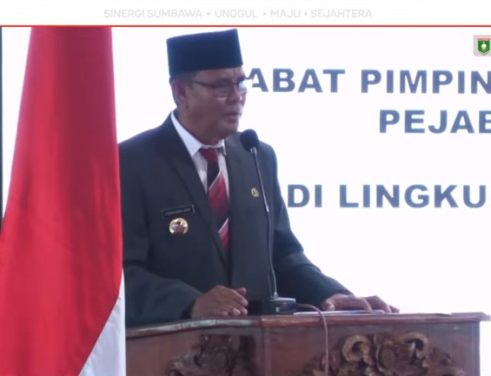 Lantik Pejabat Baru, Bupati Syarafuddin Jarot Tekankan Budaya Pelayanan "4 Kata Ajaib" dan Integritas
