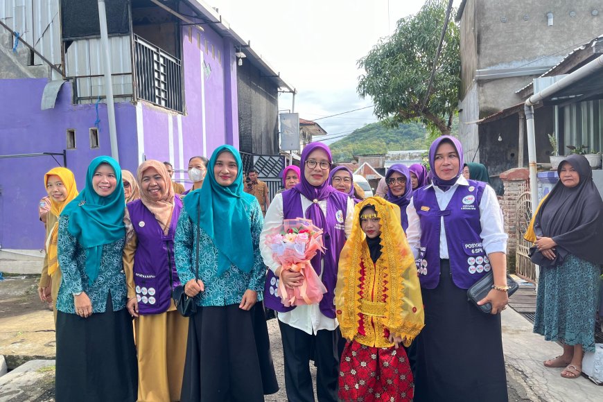 Sosialisasi Advokasi Transformasi  Posyandu : Ketua Tim Pembina Posyandu Sumbawa Sapa Posyandu Melati di Kecamatan Alas dan Kemuning di  Kecamatan Lunyuk.