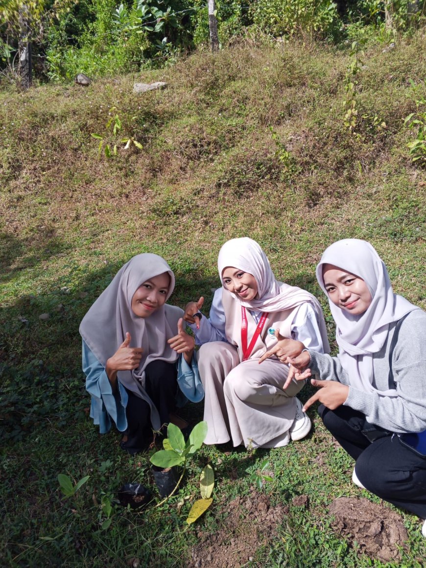 Peringati Dies Natalis UTS ke-14, Fakultas Hukum Ajak Mahasiswa Peduli Lingkungan