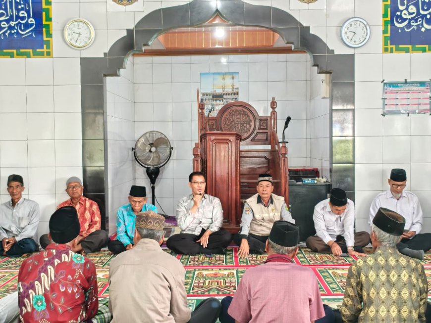 BAZNAS Kabupaten Sumbawa Sambangi Mustahik Desa Kelungkung melalui Program 100 Mustahik per Desa