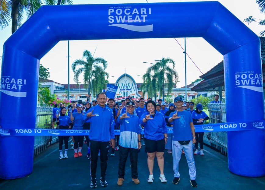 Sekda NTB Lepas 550 Runners pada Road to Mataram Menuju Pocari Sweat Run Lombok 2026