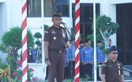 Upacara Paripurna 17 Juni: Kajari Sumbawa Tekankan Sinergi Strategis Wujudkan Sumbawa Unggul dan Sejahtera