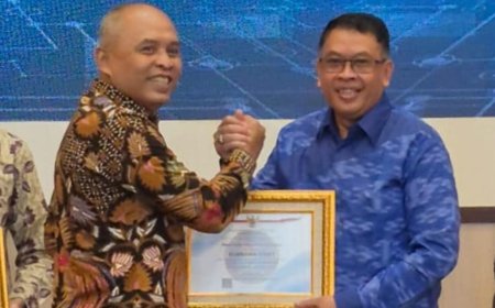 Pemkab Sumbawa Perkuat Implementasi Keamanan Siber dan Resmi Terima Registrasi TTIS dari Kepala Badan Siber dan Sandi Negara (BSSN)