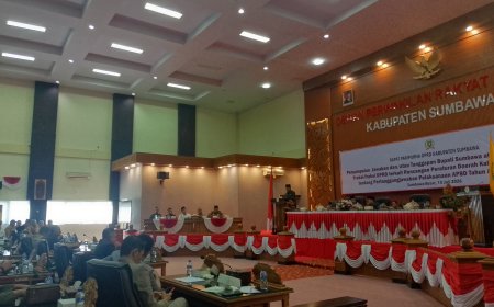 Jawab Pandangan Fraksi PKS, Bupati Sumbawa Tegaskan Komitmen Transparansi, Genjot PAD, hingga Atasi Kelangkaan LPG