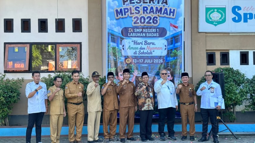 Kemendikdasmen Dampingi MPLS Ramah di SMP Negeri 1 Labuhan Badas, Hari Pertama Sekolah Berlangsung Hangat dan Penuh Semangat