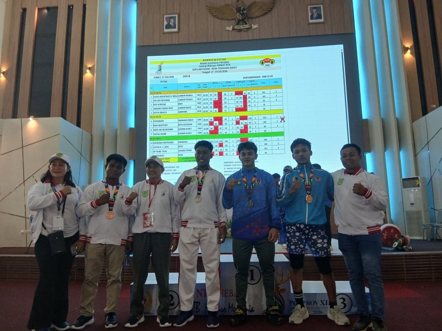 Torehkan Prestasi Unggul di Porprov NTB 2026, Lifter Sumbawa Handoko  Meitriana Sabet Medali Emas