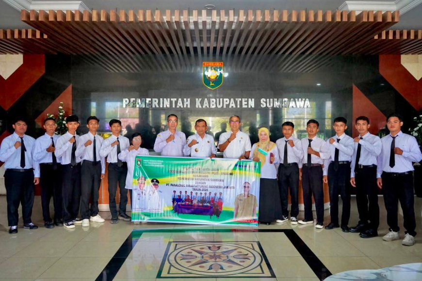 Wakil Bupati Sumbawa Lepas Peserta Program Latihan Kerja Industri (PLKI) ke PT Panasonic Manufacturing Indonesia
