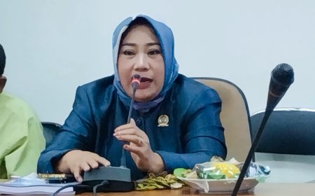 Soroti Jalan Berlubang dan Rusak Hj. Jamila Desak Pemkab Sumbawa Segera Tambal Akses Labuhan Jontal