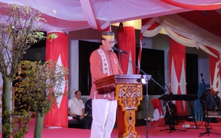 Bupati Sumbawa Ir. H. Syarafuddin Jarot Tebar Optimisme di Malam Tasyakuran HUT RI ke-81: Dari Stabilitas Fiskal hingga Investasi Rp7,6 Triliun