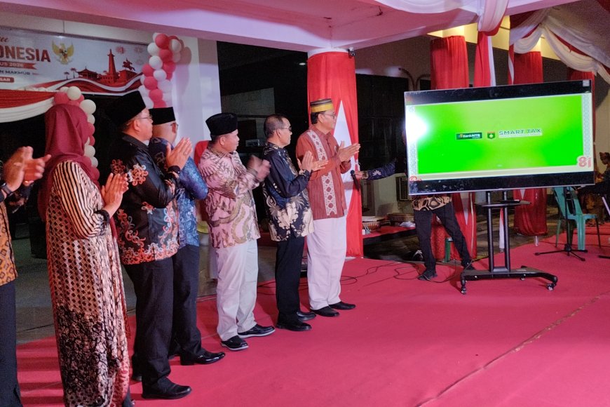 Langkah Maju Digitalisasi Daerah, Bupati Sumbawa Launching Aplikasi Smart Tax pada Malam Tasyakuran HUT RI ke-81