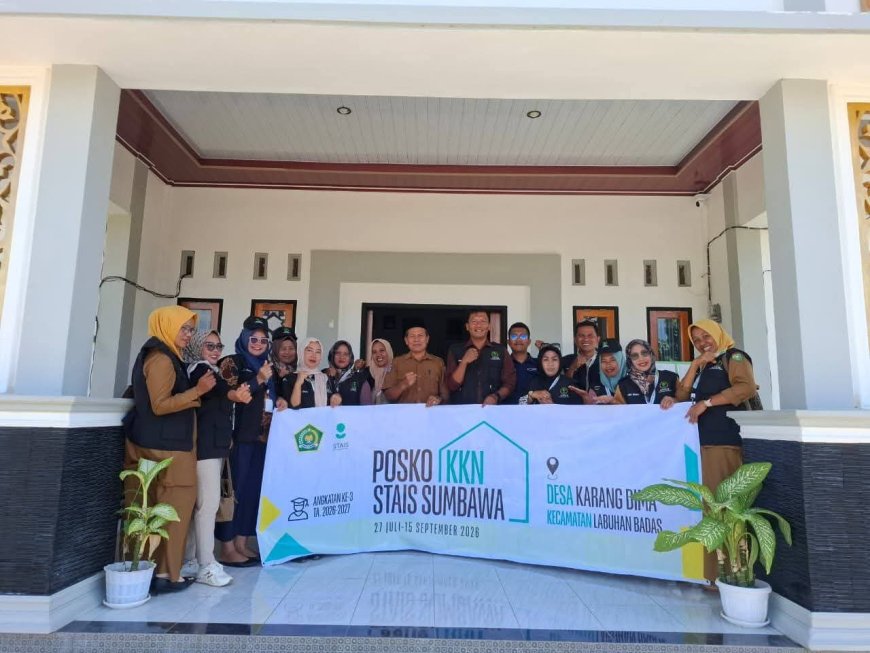 Sambut HUT ke-81 RI, Mahasiswa KKN STAIS dan Warga Karang Dima Gencarkan Gotong Royong