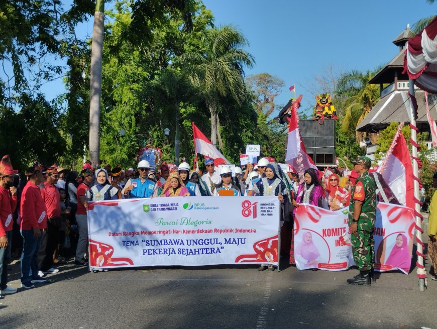 Tampil Memukau di Pawai Alegoris HUT RI ke-81, Disnakertrans Usung Sumbawa Unggul Maju Pekerja Sejahtera