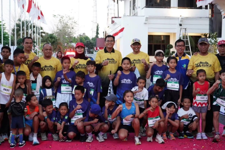 Meriahkan HUT KE-81 RI, Bupati Sumbawa Lepas Peserta JARun Sumbawa 2026