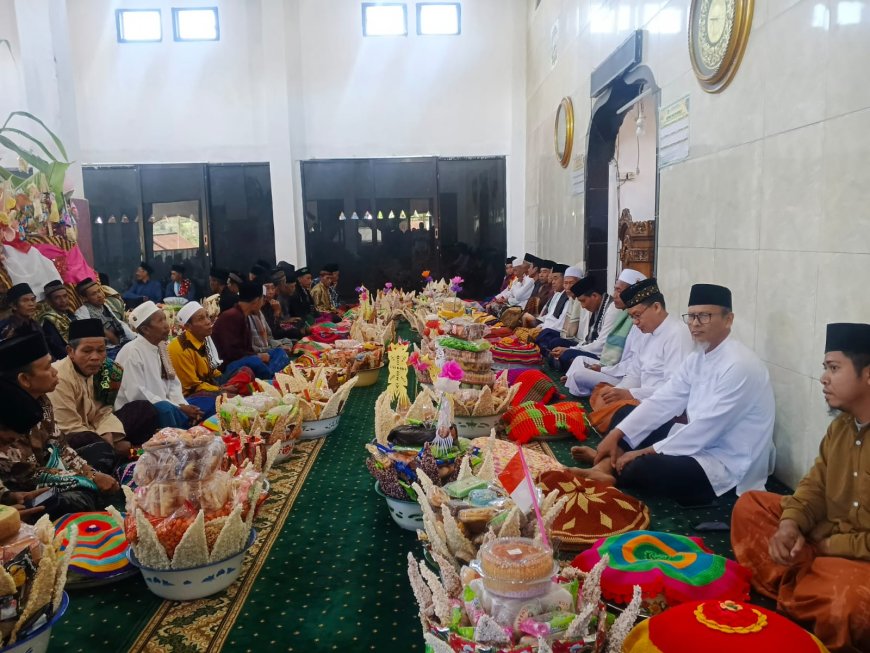Tradisi Maulid Dusun Kaduk Tetap Terjaga, Ketua Umum Pajatu Adat LATS Berikan Apresiasi