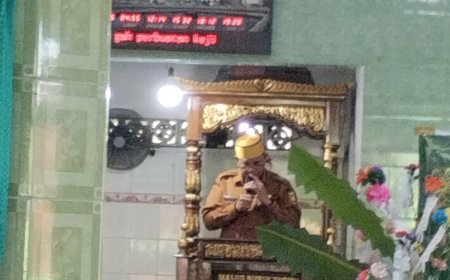 Petik Hikmah Maulid Nabi di Masjid Nurul Yakin, Bupati Sumbawa: Pegang Teguh Akhlak Rasulullah
