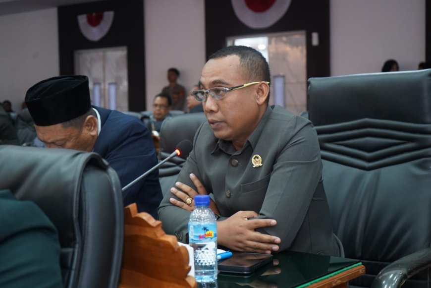 Interupsi Paripurna, Sukiman K Minta Pemkab Legalisasi Aset dan Kawal Tenaga Kerja PT AMNT