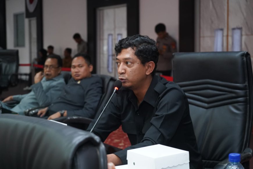 Interupsi Paripurna DPRD Sumbawa, Gahtan Hanu Cakita Soroti Penutupan Jalan Hingga Ancaman Kemarau Panjang