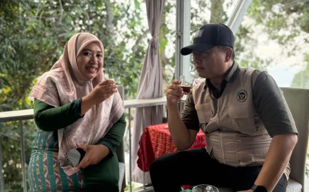 Menikmati Kopi Punik di Atas Awan Sumbawa: Saat Gubernur NTB Singgah di Kedai Wiwin Suryani