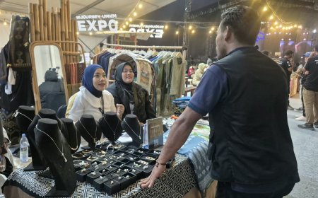 MotoGP Mandalika Dongkrak Omzet UMKM NTB, Tenun hingga Kuliner Raup Jutaan Rupiah
