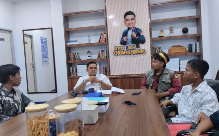 Terima Audiensi  Forum Ilmiah Remaja Sumbawa, Wakil Ketua DPRD Sumbawa Zulfikar Demitry Dorong Pemuda Kritis dan Solutif