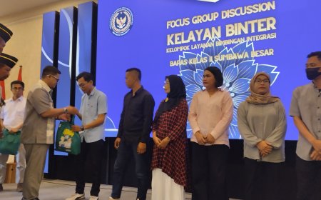 Dukung Reintegrasi Sosial Klien Bapas, Wakil Ketua DPRD Sumbawa Zulfikar Demitry Serahkan Bantuan dan Beri Motivasi