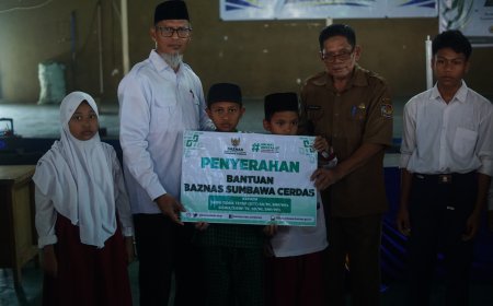 BAZNAS Sumbawa Salurkan Bantuan Program Sumbawa Cerdas kepada 288 Penerima Manfaat di Kecamatan Unter Iwes