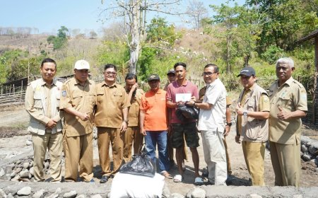 Wabup Sumbawa Tinjau Korban Kebakaran Di Kerekeh, Dorong Penanganan Cepat