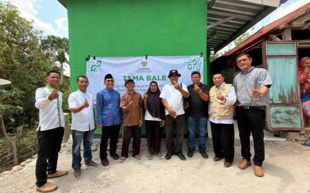 Rumah Kembali Berdiri Usai Diterjang Angin Puting Beliung, BAZNAS Sumbawa Serahkan BALE UMAT ke-10 di Batu Tering
