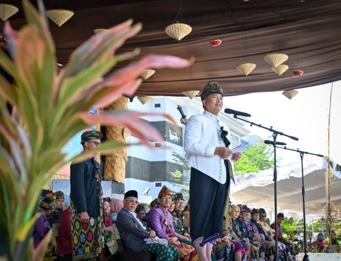 HUT ke-81 Lombok Tengah, Gubernur Tekankan Pembangunan yang Merata dan Berkarakter