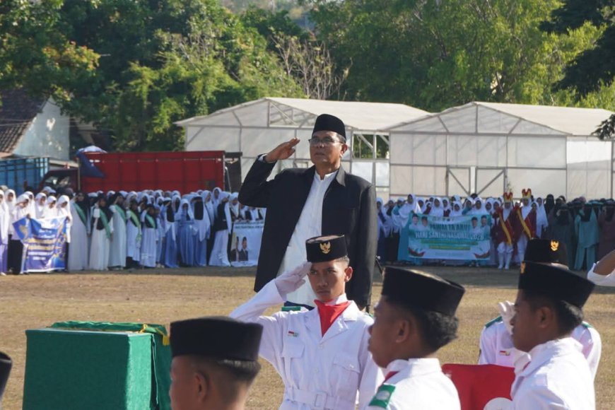 Peringati Hari Santri Nasional 2026, Bupati Sumbawa Ajak Santri Kuasai Ilmu dan Teknologi