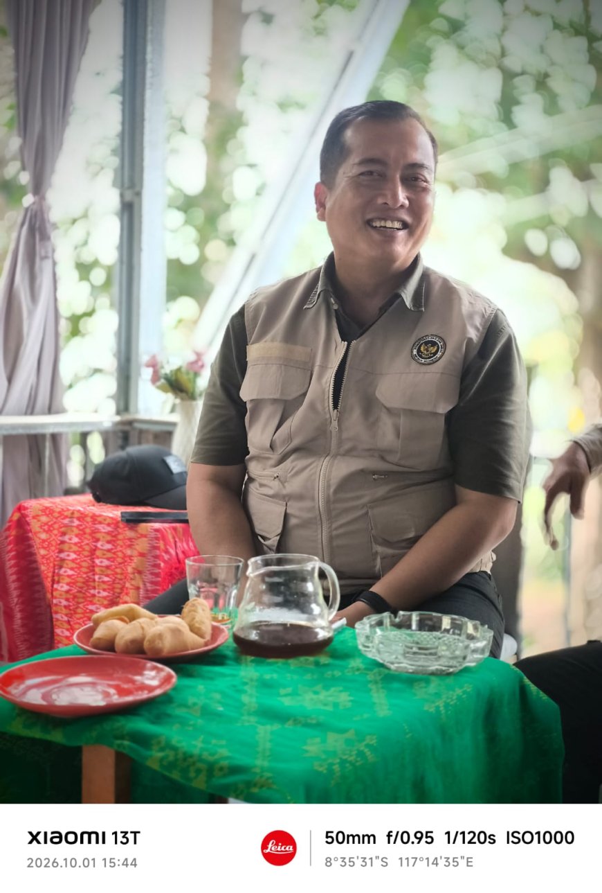 Menikmati Kopi Punik di Atas Awan Sumbawa: Saat Gubernur NTB Singgah di Kedai Wiwin Suryani