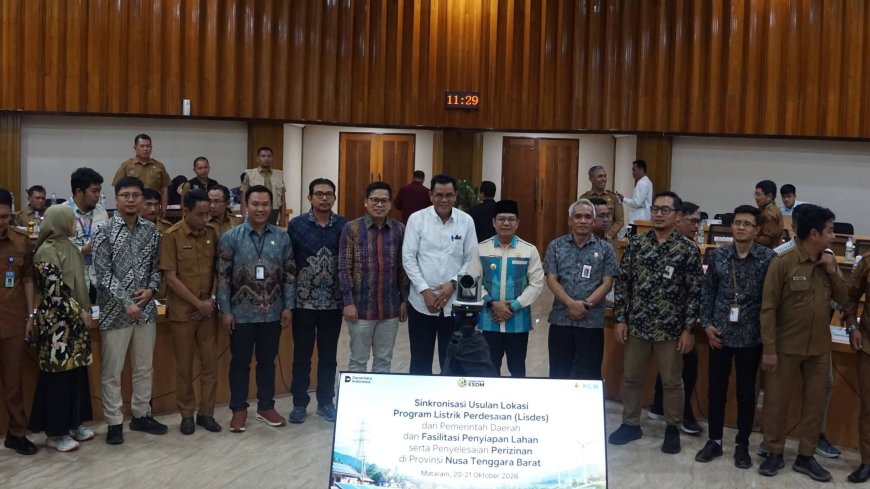 Tak Ingin Ada Dusun Gelap, Bupati Sumbawa Terus Perjuangkan Akses Listrik Hingga Pelosok Desa