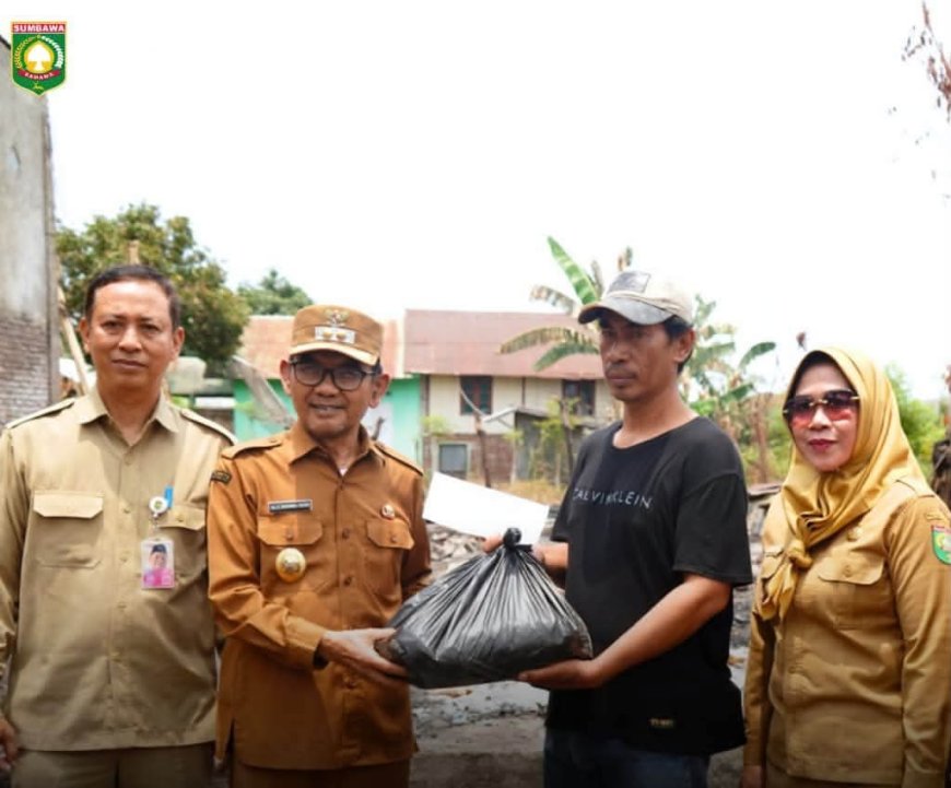 Tinjau Dua Lokasi Kebakaran, Wabup H. Ansori Ingatkan Masyarakat Tingkatkan Kewaspadaan