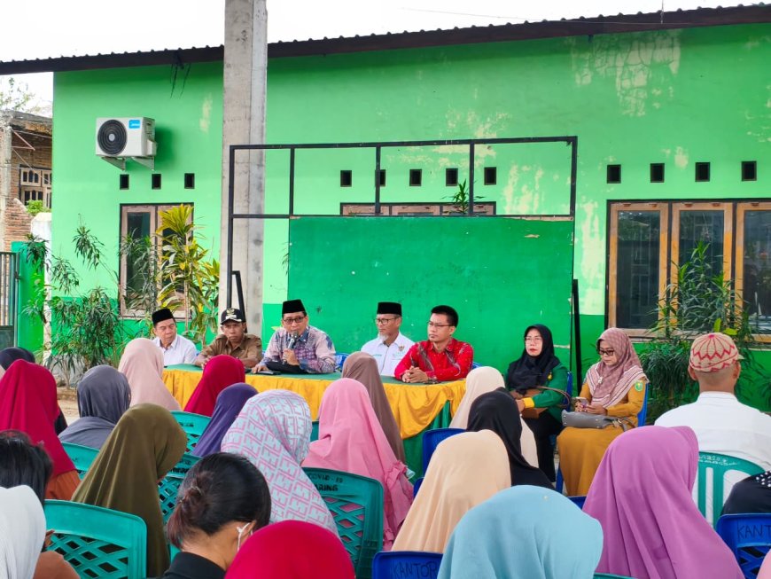 Dari Muzaki Untuk Mustahik, Program BAZNAS Sumbawa Makmur Sentuh 100 Warga Desa Penyaring